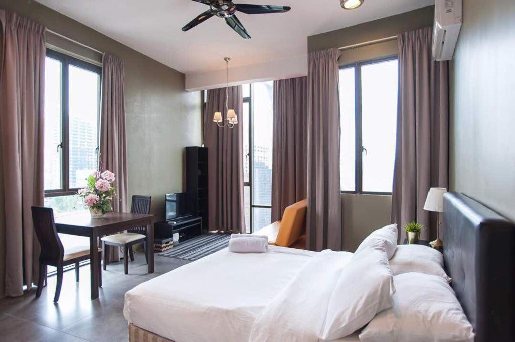 Empihaus 001 Empire Damansara Apartment เปอตาลิงจายา ภายนอก รูปภาพ