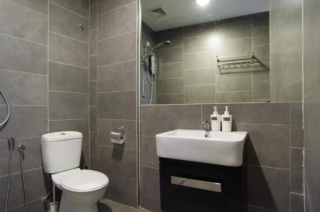 Empihaus 001 Empire Damansara Apartment เปอตาลิงจายา ภายนอก รูปภาพ